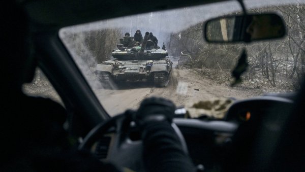 РОГОВ ТВРДИ: Кијевске власти пребацују трупе на границу са Придњестровљем РОГОВ ТВРДИ: Кијевске власти пребацују трупе на границу са Придњестровљем