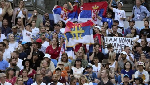SKANDAL, HAPSILI SRBE ZBOG ZASTAVE: Australija vri, a Novak Đoković treba da se bori za finale SKANDAL, HAPSILI SRBE ZBOG ZASTAVE: Australija vri, a Novak Đoković treba da se bori za finale