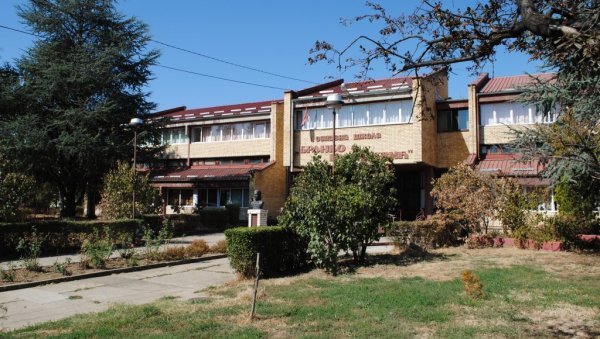 ЗА УБИСТВО ИНВАЛИДА 15 ГОДИНА: Виши суд у Неготину јуче изрекао првостепену пресуда Јовану Првуловићу (19) ЗА УБИСТВО ИНВАЛИДА 15 ГОДИНА: Виши суд у Неготину јуче изрекао првостепену пресуда Јовану Првуловићу (19)