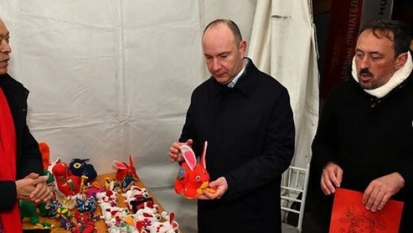 „КАРАВАН ПРИЈАТЕЉСТВА НА ПУТУ СВИЛЕ“ У НОВОМ САДУ Ђурић: Надам се да ће челично пријатељство бити још снажније „КАРАВАН ПРИЈАТЕЉСТВА НА ПУТУ СВИЛЕ“ У НОВОМ САДУ Ђурић: Надам се да ће челично пријатељство бити још снажније