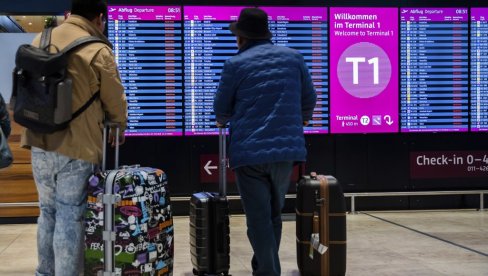 VAŽNO ZA SVE KOJI PUTUJU AVIONOM: EU ukinula jedno ograničenje - tiče se ručnog prtljaga VAŽNO ZA SVE KOJI PUTUJU AVIONOM: EU ukinula jedno ograničenje - tiče se ručnog prtljaga