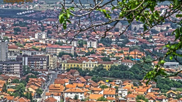 ЧИТАВА ГАРСОЊЕРА ЗА ПРЕСТОНИЧКИ КВАДРАТ: Најјефтинији кров над главом лане и у Бору, Зајечару и Кикинди ЧИТАВА ГАРСОЊЕРА ЗА ПРЕСТОНИЧКИ КВАДРАТ: Најјефтинији кров над главом лане и у Бору, Зајечару и Кикинди