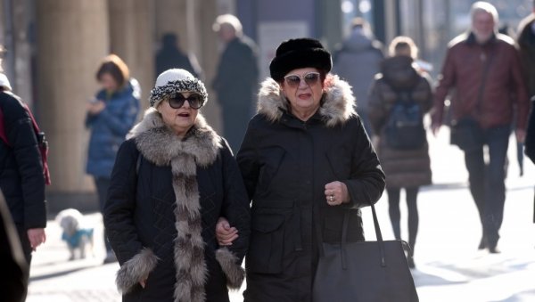 ВУЧИЋ ОБРАДОВАО ПЕНЗИОНЕРЕ: Важне вести за најстарије грађане Србије - пензије расту ВУЧИЋ ОБРАДОВАО ПЕНЗИОНЕРЕ: Важне вести за најстарије грађане Србије - пензије расту