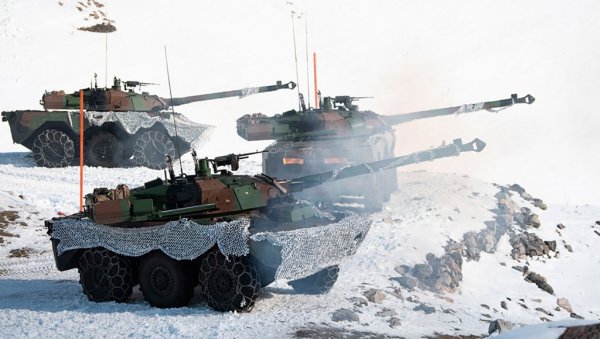 КАДА ЛАКИ ТЕНКОВИ AMX-10RC ИДУ КИЈЕВУ: Француски министар одбране обелоданио датум испоруке КАДА ЛАКИ ТЕНКОВИ AMX-10RC ИДУ КИЈЕВУ: Француски министар одбране обелоданио датум испоруке