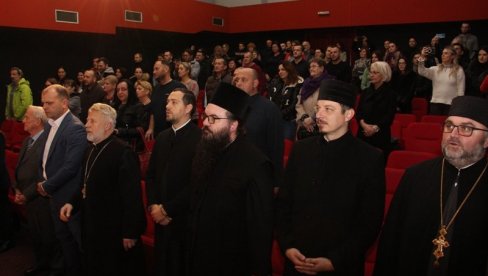 ROD ZAHVALNO RASTKU KLIČE: Tri decenije svetkovanja Svetog Save u Zvorniku u novijem dobu ROD ZAHVALNO RASTKU KLIČE: Tri decenije svetkovanja Svetog Save u Zvorniku u novijem dobu