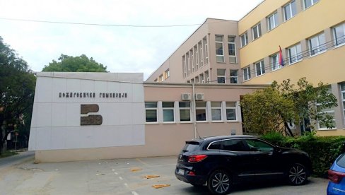POŽAREVAČKOJ GIMNAZIJI SVETOSAVSKA NAGRADA: Razlozi višestruki POŽAREVAČKOJ GIMNAZIJI SVETOSAVSKA NAGRADA: Razlozi višestruki