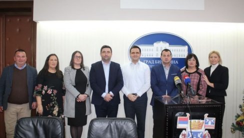 PRIJEM I POČAST: Sedmoro Semberaca ponelo Svetosavsku nagradu PRIJEM I POČAST: Sedmoro Semberaca ponelo Svetosavsku nagradu