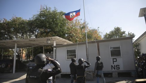 НЕЗАПАМЋЕН МАСАКР НА ХАИТИЈУ: Најмање 20 верника убијено током марша у предграђу Порт-о-Пренса НЕЗАПАМЋЕН МАСАКР НА ХАИТИЈУ: Најмање 20 верника убијено током марша у предграђу Порт-о-Пренса