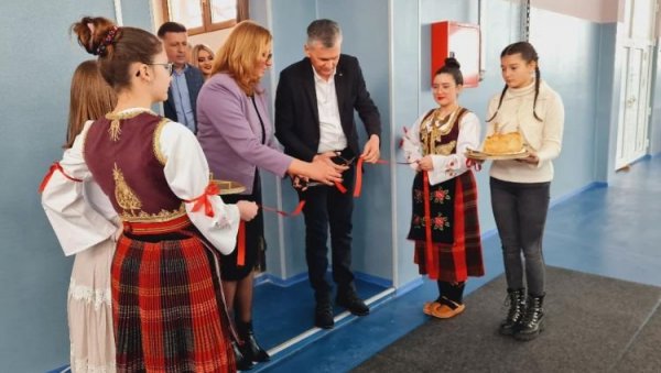 САВИНДАН НА ЗЛАТИБОРУ: Основна школа добила модерну мултифункционалну фискултурну салу САВИНДАН НА ЗЛАТИБОРУ: Основна школа добила модерну мултифункционалну фискултурну салу