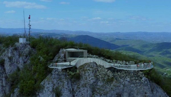 ДЕТАЉИ ДРАМЕ У ОВЧАРСКО-КАБЛАРСКОЈ КЛИСУРИ: Ватрогасци трагају за две жене и мушкарцем, ево када се очекује да ће бити на сигурном ДЕТАЉИ ДРАМЕ У ОВЧАРСКО-КАБЛАРСКОЈ КЛИСУРИ: Ватрогасци трагају за две жене и мушкарцем, ево када се очекује да ће бити на сигурном