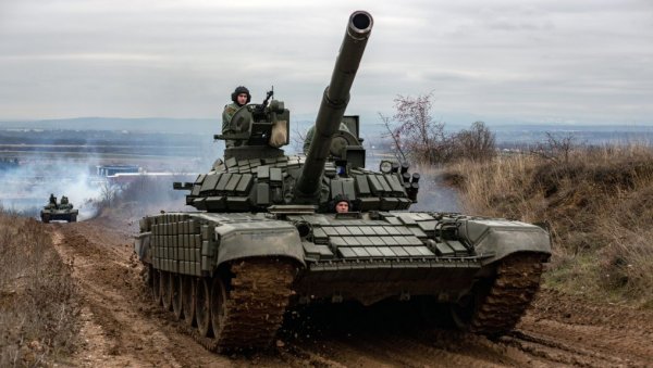 ПОГЛЕДАЈТЕ - СРПСКИ ОКЛОП У НАПАДУ: Тенкови Т-72МС Војске Србије на вежбама (ФОТО) ПОГЛЕДАЈТЕ - СРПСКИ ОКЛОП У НАПАДУ: Тенкови Т-72МС Војске Србије на вежбама (ФОТО)