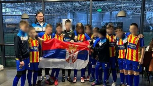 U ZNAK PODRŠKE NJIHOVIM VRŠNJACIMA: Ekipa Metohija igra na Međunarodnom turniru u Bugarskoj U ZNAK PODRŠKE NJIHOVIM VRŠNJACIMA: Ekipa Metohija igra na Međunarodnom turniru u Bugarskoj