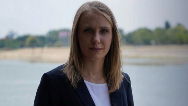НИКОЛИЋЕВА О МИКЕТИЋУ: Не би било лоше да, за почетак, обрише кокаин са свог носа НИКОЛИЋЕВА О МИКЕТИЋУ: Не би било лоше да, за почетак, обрише кокаин са свог носа