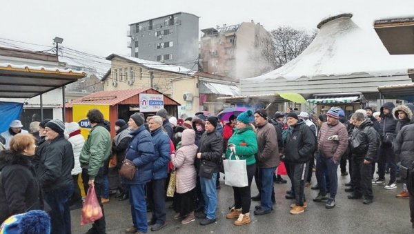 У ПЕТАК ОД 18 ДО 24 ЧАСА НА ЧУВЕНОЈ ПИЈАЦИ: Ноћни маркет на Ђерму