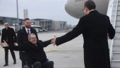 VUČIĆ: Posebna mi je čast da u Beogradu dočekam jednog od poslednjih velikih državnika današnjice i iskrenog prijatelja Srbije VUČIĆ: Posebna mi je čast da u Beogradu dočekam jednog od poslednjih velikih državnika današnjice i iskrenog prijatelja Srbije