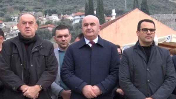 МИНИСТАР ПОЉОПРВРЕДЕ ВЛАДИМИР ЈОКОВИЋ: Амбиција је маслина по глави становника МИНИСТАР ПОЉОПРВРЕДЕ ВЛАДИМИР ЈОКОВИЋ: Амбиција је маслина по глави становника