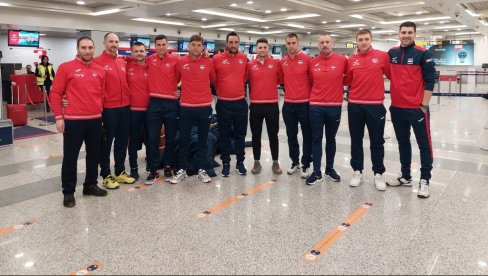 NA KRILIMA TVOG TRIJUMFA ODLAZIMO... Ovako je teniska reprezentacija Srbije čestitala Novaku Đokviću NA KRILIMA TVOG TRIJUMFA ODLAZIMO... Ovako je teniska reprezentacija Srbije čestitala Novaku Đokviću