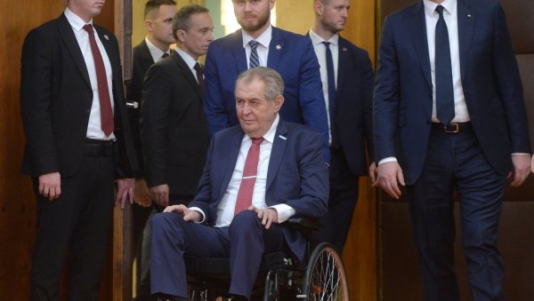 ВУЧИЋ: Земан био уз нас када су то само храбри смели, прави пријатељ Србије ВУЧИЋ: Земан био уз нас када су то само храбри смели, прави пријатељ Србије