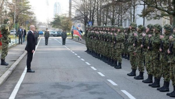 СИТАЦИЈА ЈЕ ЗАХТЕВНА, А ВАШ ЗАДАТАК ИЗАЗОВНИЈИ: Вучевић пожелео добродошлицу полазницима 12. класе ВСБО СИТАЦИЈА ЈЕ ЗАХТЕВНА, А ВАШ ЗАДАТАК ИЗАЗОВНИЈИ: Вучевић пожелео добродошлицу полазницима 12. класе ВСБО