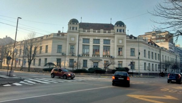 ДОНЕТА ПРЕСУДА: Осуђен отац који је сипао сону киселину сину (2) у уста ДОНЕТА ПРЕСУДА: Осуђен отац који је сипао сону киселину сину (2) у уста