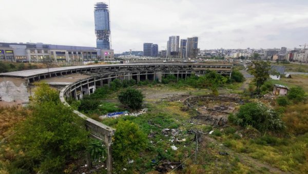 ПОЧЕЛИ РАДОВИ У ЛОЖИОНИЦИ: На месту бившег Железничког чворишта код Мостарске петље нови комплекс ПОЧЕЛИ РАДОВИ У ЛОЖИОНИЦИ: На месту бившег Железничког чворишта код Мостарске петље нови комплекс