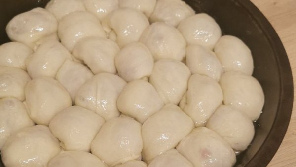 ИНТЕРНАЦИНАЛНИ КУВАР МИЉАН РУЖИЋ ДЕЛИ РЕЦЕПТ: Пазарске мантије - оригиналан рецепт (ВИДЕО) ИНТЕРНАЦИНАЛНИ КУВАР МИЉАН РУЖИЋ ДЕЛИ РЕЦЕПТ: Пазарске мантије - оригиналан рецепт (ВИДЕО)