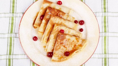 PALAČINKE BEZ OKRETANJA: Recept idealan i za početnike PALAČINKE BEZ OKRETANJA: Recept idealan i za početnike