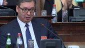 POGLEDAJTE ŠOLJU PREDSEDNIKA VUČIĆA: Diskretna i jasna poruka za one koji bi da ga pripitome (FOTO)