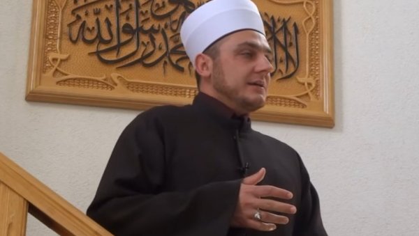 ИМАМ ИЗ КОЗАРЦА ШИРИ МРЖЊУ: Амир Махић нападао Светог Саву, Додик одговорио на срамне провокације (ВИДЕО) ИМАМ ИЗ КОЗАРЦА ШИРИ МРЖЊУ: Амир Махић нападао Светог Саву, Додик одговорио на срамне провокације (ВИДЕО)