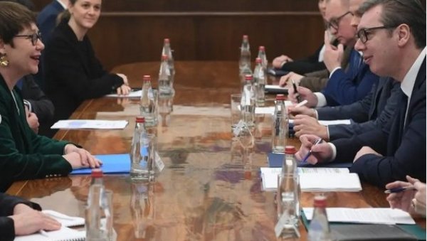 ВУЧИЋ СА ДЕЛЕГАЦИЈОМ ЕБРД: Разговор о стратешким пројектима и инвестицијама у области инфраструктуре и енергетике ВУЧИЋ СА ДЕЛЕГАЦИЈОМ ЕБРД: Разговор о стратешким пројектима и инвестицијама у области инфраструктуре и енергетике
