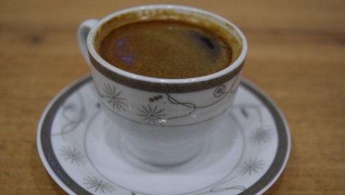 DVE KAFE I VODE PLATIO SKORO 20 MARAKA: Odlazak u kafić postao luksuz