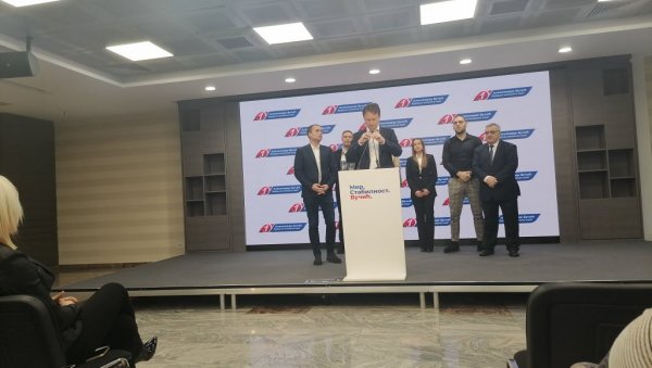 ГЛИШИЋ: Посланици и одборници странке Заветници прешли у СНС (ВИДЕО) ГЛИШИЋ: Посланици и одборници странке Заветници прешли у СНС (ВИДЕО)