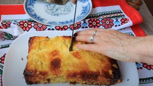 КРОМПИР КАКАВ СИГУРНО НИСТЕ ЈЕЛИ: Запечен у рерни уз ова два састојка (ВИДЕО) КРОМПИР КАКАВ СИГУРНО НИСТЕ ЈЕЛИ: Запечен у рерни уз ова два састојка (ВИДЕО)