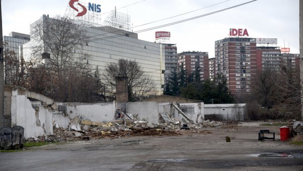 РУШЕ ДОК СПРЕМАЈУ ПАПИРЕ: Уклањање уџерица и сервиса Раде Кончар код Старог сајмишта по плану РУШЕ ДОК СПРЕМАЈУ ПАПИРЕ: Уклањање уџерица и сервиса Раде Кончар код Старог сајмишта по плану