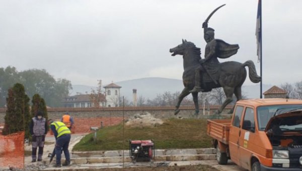 СТРАХ СРБА ОД ТЕРОРА АЛБАНАЦА СВЕ ВЕЋИ: Серија инцидената и етнички мотивисаних напада албанских екстремиста на наш народ на КиМ СТРАХ СРБА ОД ТЕРОРА АЛБАНАЦА СВЕ ВЕЋИ: Серија инцидената и етнички мотивисаних напада албанских екстремиста на наш народ на КиМ