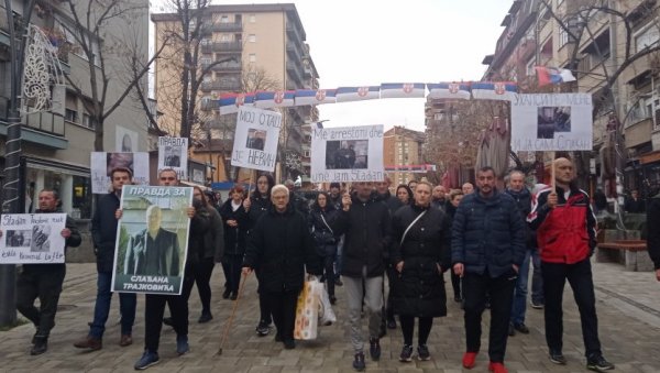 ДРАСТИЧНО ПОГОРШАНО ЗДРАВСТВЕНО СТАЊЕ СЛАЂАНА ТРАЈКОВИЋА: Породица и пријатељи ухапшеног Србина сутра протестују у Приштини ДРАСТИЧНО ПОГОРШАНО ЗДРАВСТВЕНО СТАЊЕ СЛАЂАНА ТРАЈКОВИЋА: Породица и пријатељи ухапшеног Србина сутра протестују у Приштини