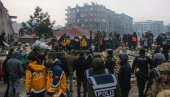 LJUDI BEŽE U PANICI: Objavljen snimak novog zemljotresa u Turskoj (VIDEO) LJUDI BEŽE U PANICI: Objavljen snimak novog zemljotresa u Turskoj (VIDEO)