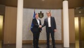 РАЗУМЕЛИ СТЕ МЕ СВЕ Вучић се огласио након састанка са Лајчаком (ФОТО) РАЗУМЕЛИ СТЕ МЕ СВЕ Вучић се огласио након састанка са Лајчаком (ФОТО)
