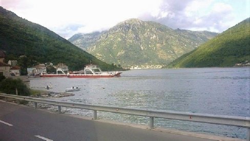 DA ORGANIZUJU TRAJEKTNI PREVOZ: Inicijativa da Herceg Novi i Tivat preuzmu liniju Kamenari-Lepetane, čeka formiranje vlade DA ORGANIZUJU TRAJEKTNI PREVOZ: Inicijativa da Herceg Novi i Tivat preuzmu liniju Kamenari-Lepetane, čeka formiranje vlade