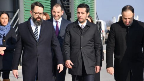 GRAĐANI MOGU BITI SIGURNI: Momirović - Domaće tržište hrane stabilno i dobro snabdeveno GRAĐANI MOGU BITI SIGURNI: Momirović - Domaće tržište hrane stabilno i dobro snabdeveno