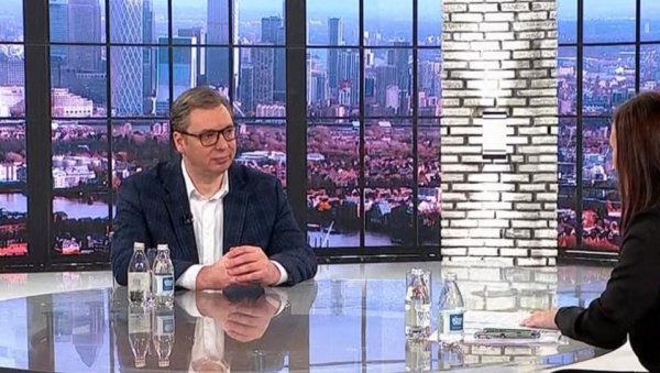 ВУЧИЋ ПОРУЧИО ПАЈТИЋУ: Можемо и да проверимо ко је користио опојне супстанце, ти или ја! (ВИДЕО) ВУЧИЋ ПОРУЧИО ПАЈТИЋУ: Можемо и да проверимо ко је користио опојне супстанце, ти или ја! (ВИДЕО)