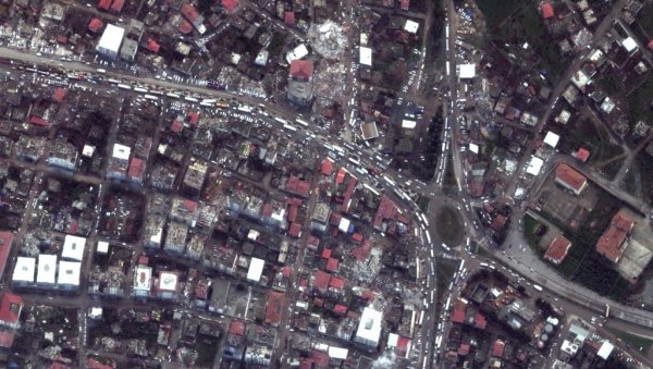 САТЕЛИТСКИ СНИМЦИ ОТКРИЛИ РАЗМЕРЕ КАТАСТРОФЕ: Фотографије пре и после земљотреса (ФОТО) САТЕЛИТСКИ СНИМЦИ ОТКРИЛИ РАЗМЕРЕ КАТАСТРОФЕ: Фотографије пре и после земљотреса (ФОТО)