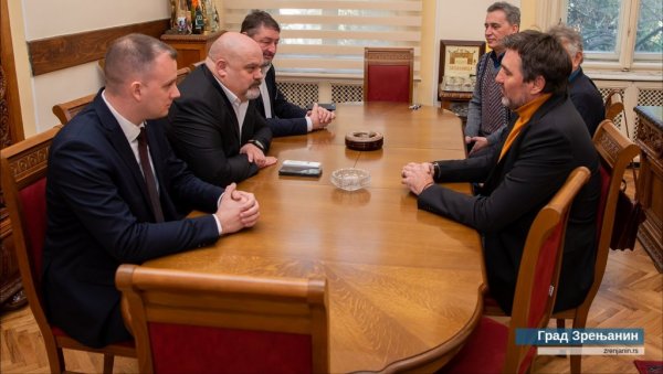 ЗРЕЊАНИН ДОБИЈА УЛИЦУ ПО ЖРТВАМА ИЗ ЈАСЕНОВЦА: На састанку подржана иницијатива ЗРЕЊАНИН ДОБИЈА УЛИЦУ ПО ЖРТВАМА ИЗ ЈАСЕНОВЦА: На састанку подржана иницијатива