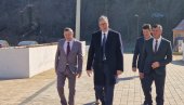 PREDSEDNIK SRBIJE U KURŠUMLIJSKOJ BANJI Vučić: Ovo je kraljevska banja, ovo je Nemanjića banja (FOTO/VIDEO) PREDSEDNIK SRBIJE U KURŠUMLIJSKOJ BANJI Vučić: Ovo je kraljevska banja, ovo je Nemanjića banja (FOTO/VIDEO)