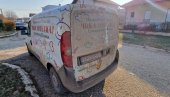 ГРОЗОТА У СМЕДЕРЕВСКОЈ ПАЛАНЦИ: Превозе храну за децу у вртићима прљавим возилима (ФОТО) ГРОЗОТА У СМЕДЕРЕВСКОЈ ПАЛАНЦИ: Превозе храну за децу у вртићима прљавим возилима (ФОТО)