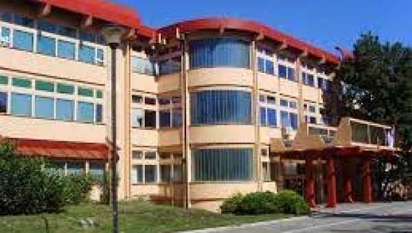 МАЗУТУ ОДЗВОНИЛО: У Апатину гасификација једанаест јавних установа МАЗУТУ ОДЗВОНИЛО: У Апатину гасификација једанаест јавних установа