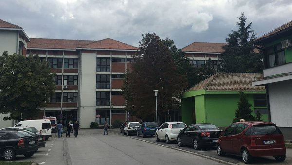 УЗ АНГИО-САЛУ И САНИТЕТИ И ВОЗИЛА ЗА ПРЕВОЗ ПАЦИЈЕНАТА: Ове године значајна су улагања државе у шабачко здравство УЗ АНГИО-САЛУ И САНИТЕТИ И ВОЗИЛА ЗА ПРЕВОЗ ПАЦИЈЕНАТА: Ове године значајна су улагања државе у шабачко здравство