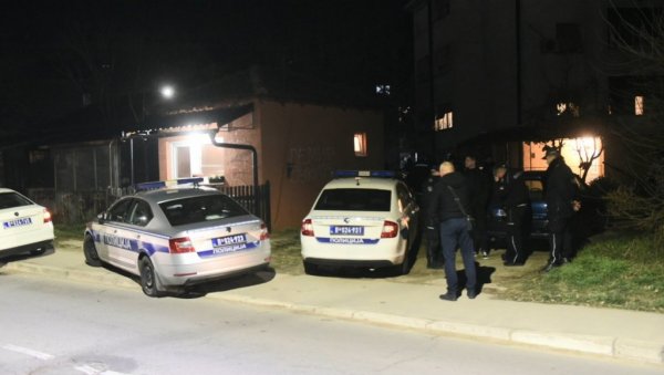 ФОТОГРАФИЈЕ МЕСТА ЗЛОЧИНА У ГРОЦКОЈ: Полицајац убио супругу па извршио самоубиство, породични пријатељ тврди - Оставила га је (ФОТО) ФОТОГРАФИЈЕ МЕСТА ЗЛОЧИНА У ГРОЦКОЈ: Полицајац убио супругу па извршио самоубиство, породични пријатељ тврди - Оставила га је (ФОТО)