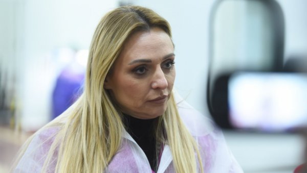 МИНИСТАРКА ТАНАСКОВИЋ САОПШТИЛА ЛЕПЕ ВЕСТИ: Држава повећава премије за млеко са 10 на 15 динара по литру МИНИСТАРКА ТАНАСКОВИЋ САОПШТИЛА ЛЕПЕ ВЕСТИ: Држава повећава премије за млеко са 10 на 15 динара по литру