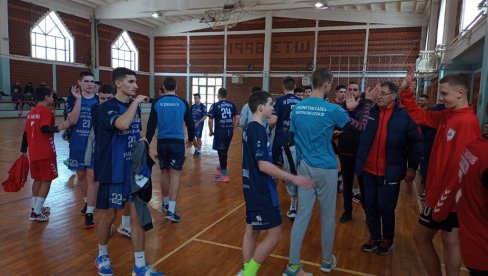U SPOMEN NA RUKOMETNU LEGENDU: Otvoren međunarodni turnir u Vranju U SPOMEN NA RUKOMETNU LEGENDU: Otvoren međunarodni turnir u Vranju